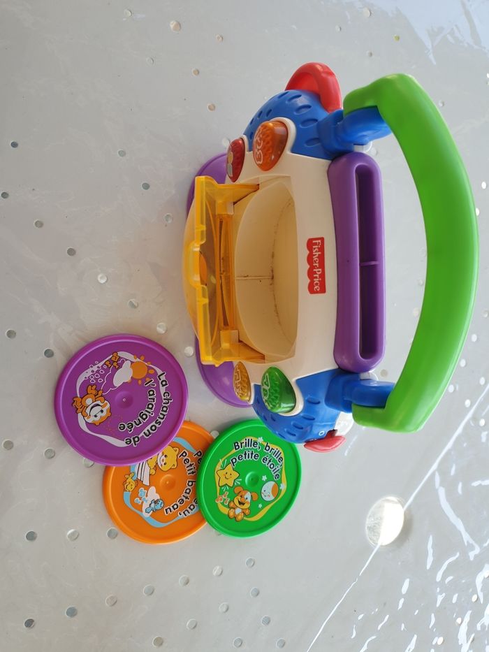 Mon premier lecteur CD Fisher Price - photo numéro 4