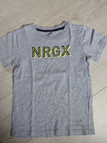 Tee shirt