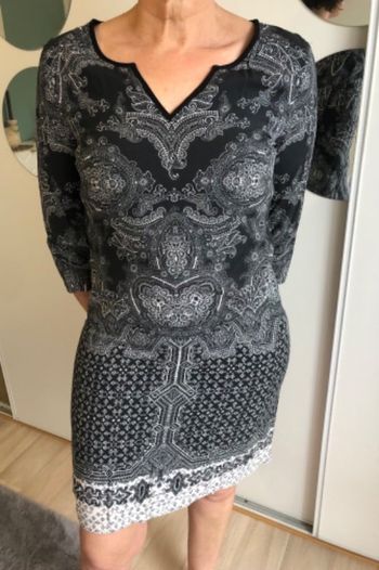 Robe noir et blanche