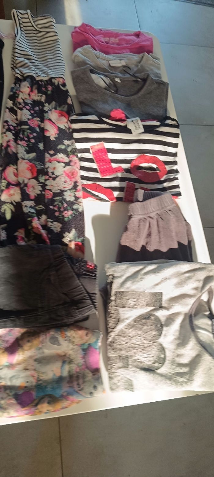 Lot vêtements 8 ans fille - photo numéro 2