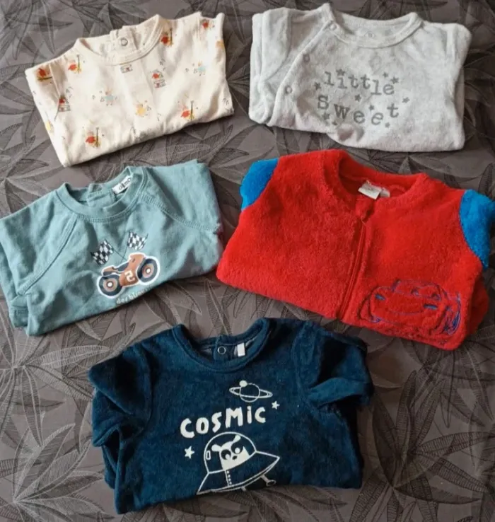 Lot 5 pyjama 3 mois 🐯