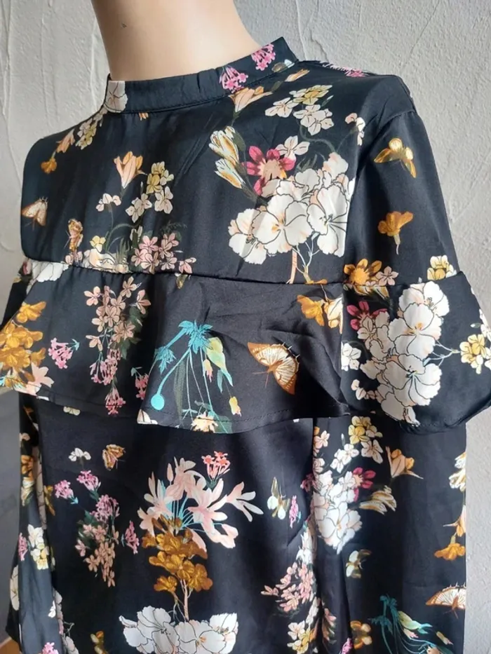 Chemisier à motif floral Taille S - photo numéro 3