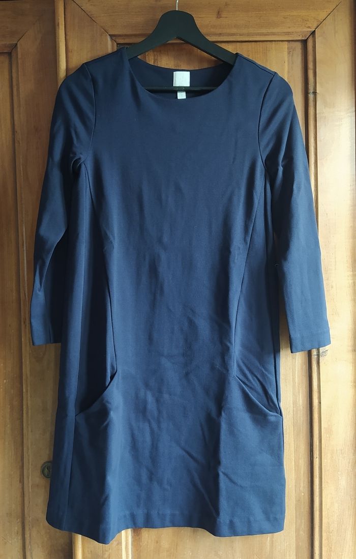 Robe H&M taille XS.