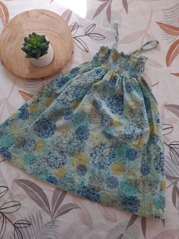 Jolie robe d'été - photo numéro 3