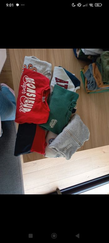 Lot de 8 sweat 