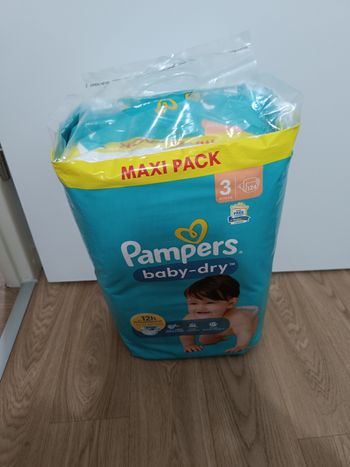 Pack couche Pampers Baby dry (124 couches