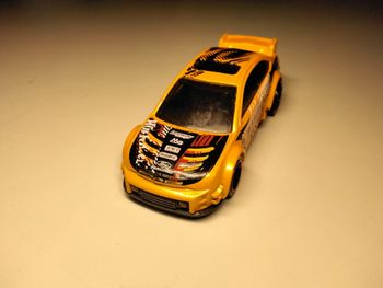 Voiture miniature ’08 Ford Focus Hot Wheels échelle 1/64 ; 3 inche