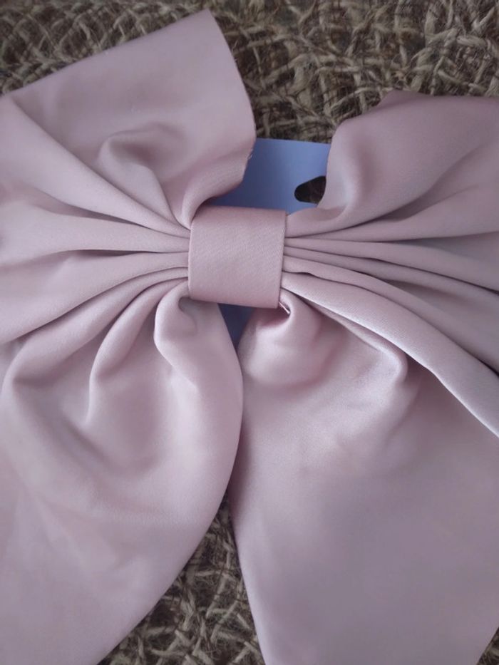 🌸Pince avec noeud en tissu🌸 - photo numéro 2