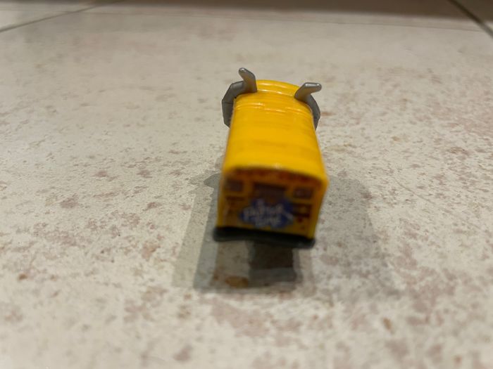 Mini figurine Kinder Miss Fritter (plastique) rare - photo numéro 2