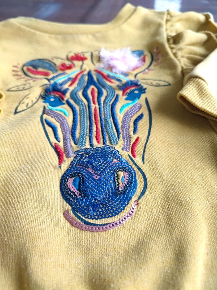 Pull sweat jaune 2 ans - photo numéro 2