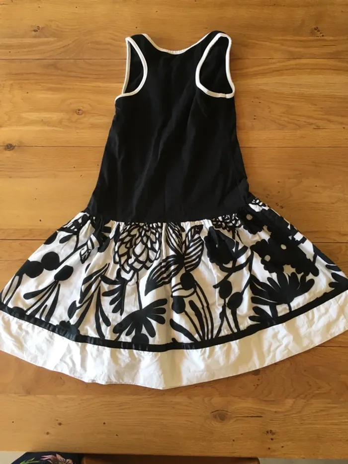 Robe sans manche 10 ans - photo numéro 2