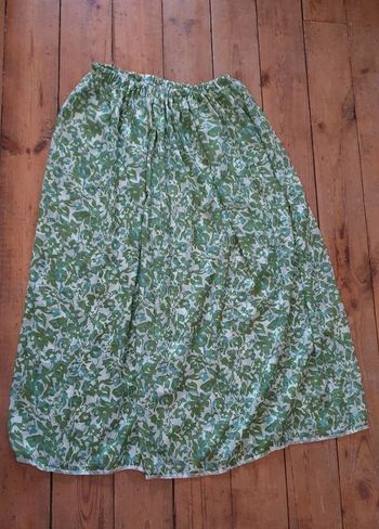 Jupe verte fleurie élastique artisanale du Vietnam