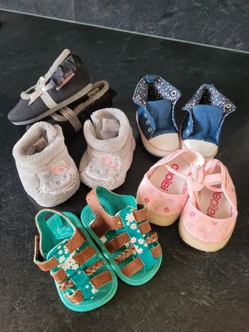 Lot chaussons chaussures