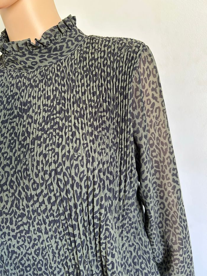 Blouse verte foncée et noire LolaLiza taille 36 jamais portée - photo numéro 4