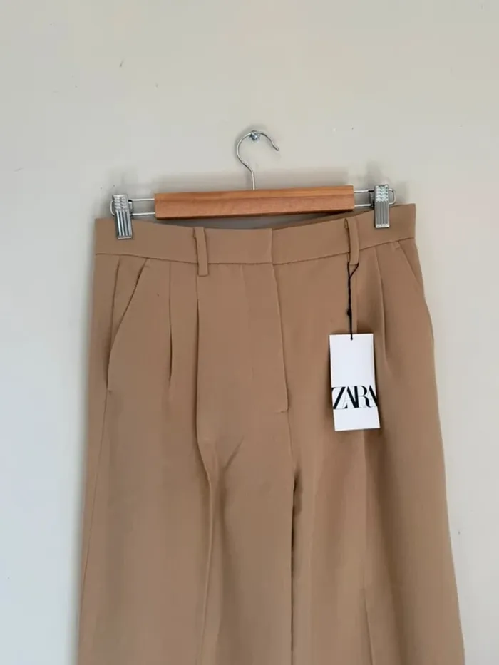 Pantalon beige Zara - photo numéro 3