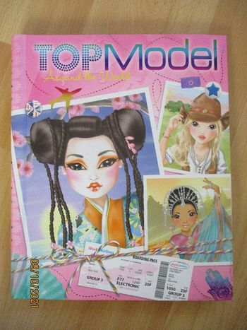 Livre loisirs créatifs Top model around the world