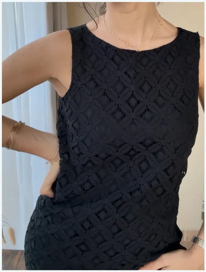 Robe noire en dentelle Monoprix 36 très bon état - photo numéro 4