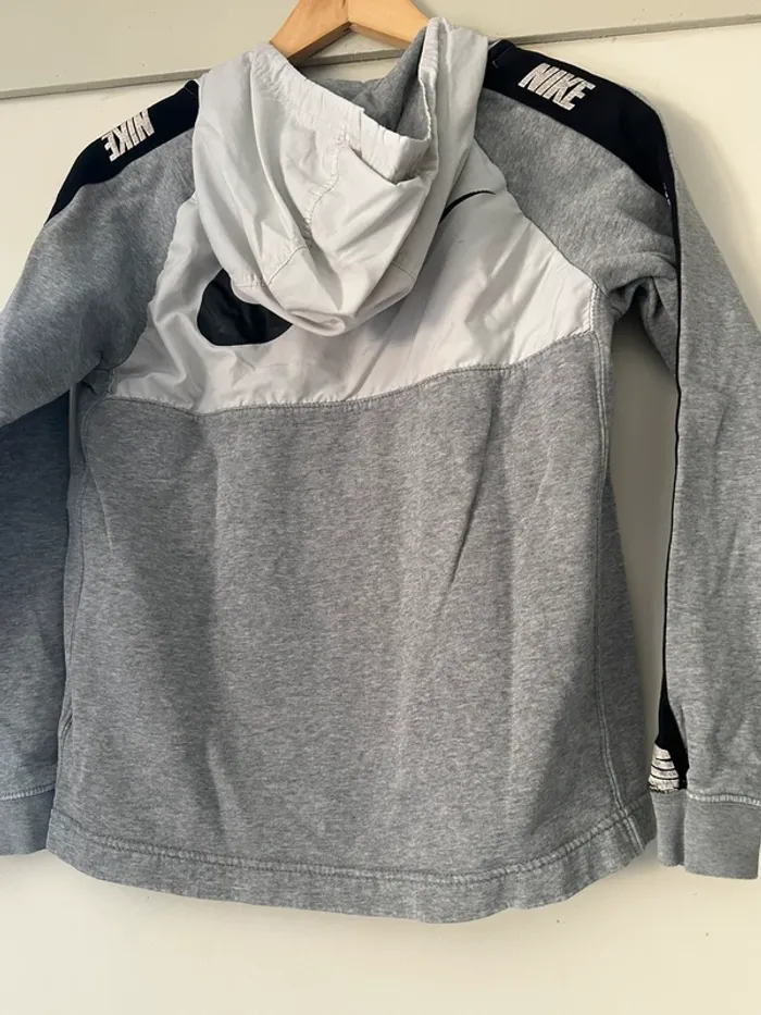 Pull capuche - photo numéro 4
