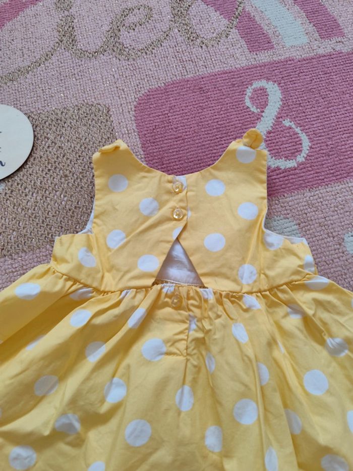 Robe jaune à pois - photo numéro 2