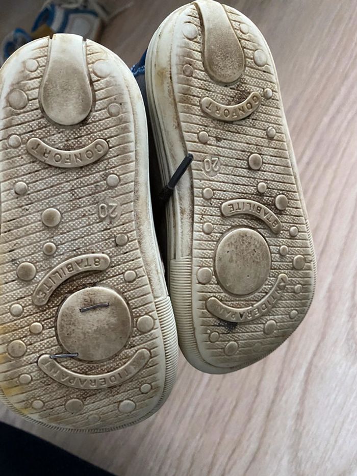 Chaussures orchestra daim 20 bon état - photo numéro 5