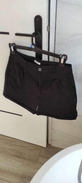 Short noir cache cache taille 38