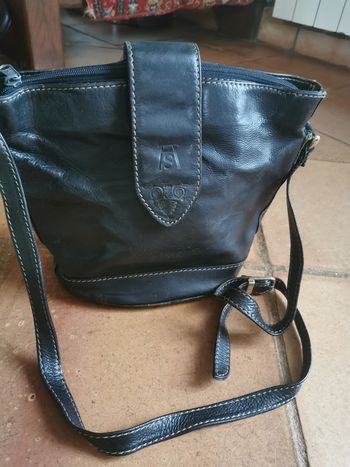 Sac à main vintage en cuir Les Artisans Selliers