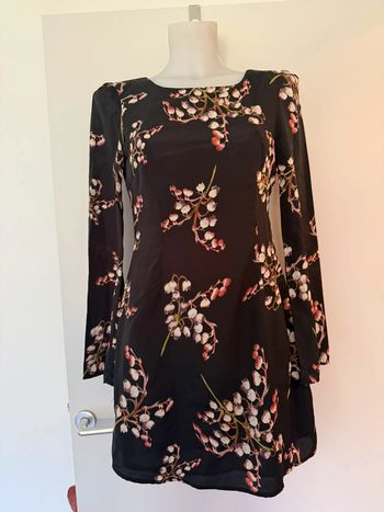 Robe noire avec fleurs M M couture