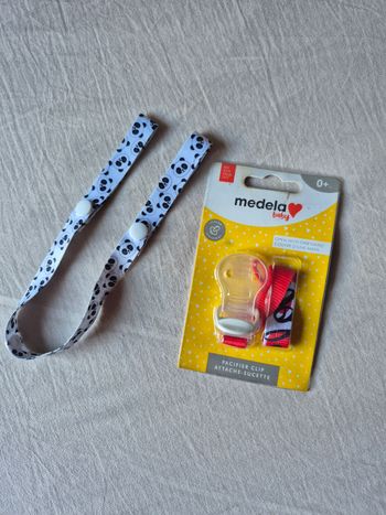 Lot 2 attaches tétines