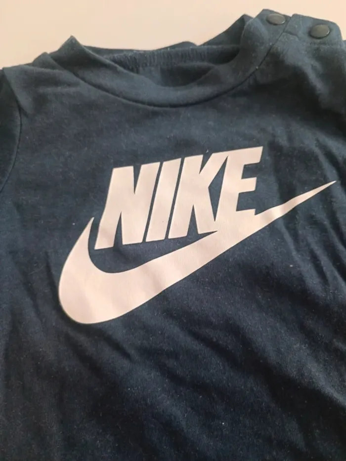 Ensemble Nike 6 mois - photo numéro 2