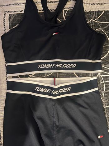 Ensemble brassière & legging Tommy Hilfiger urgent 