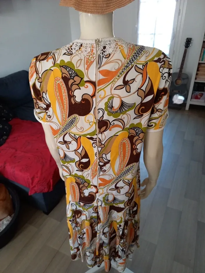 Robe T. L - photo numéro 5