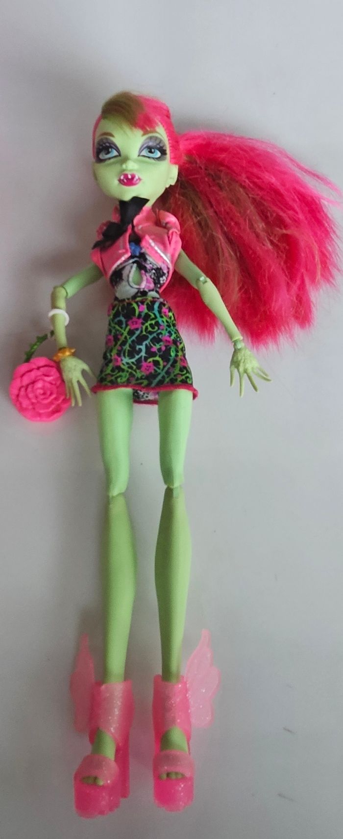 Poupée monster higt cheveux rose - photo numéro 2