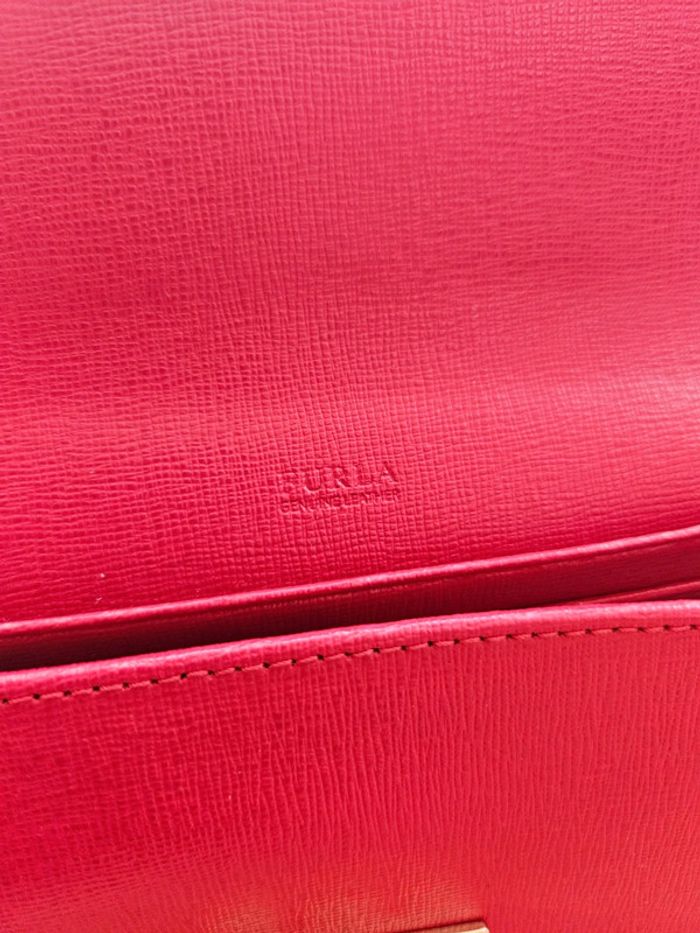 Sac bandoulière Furla rouge et doré - photo numéro 4