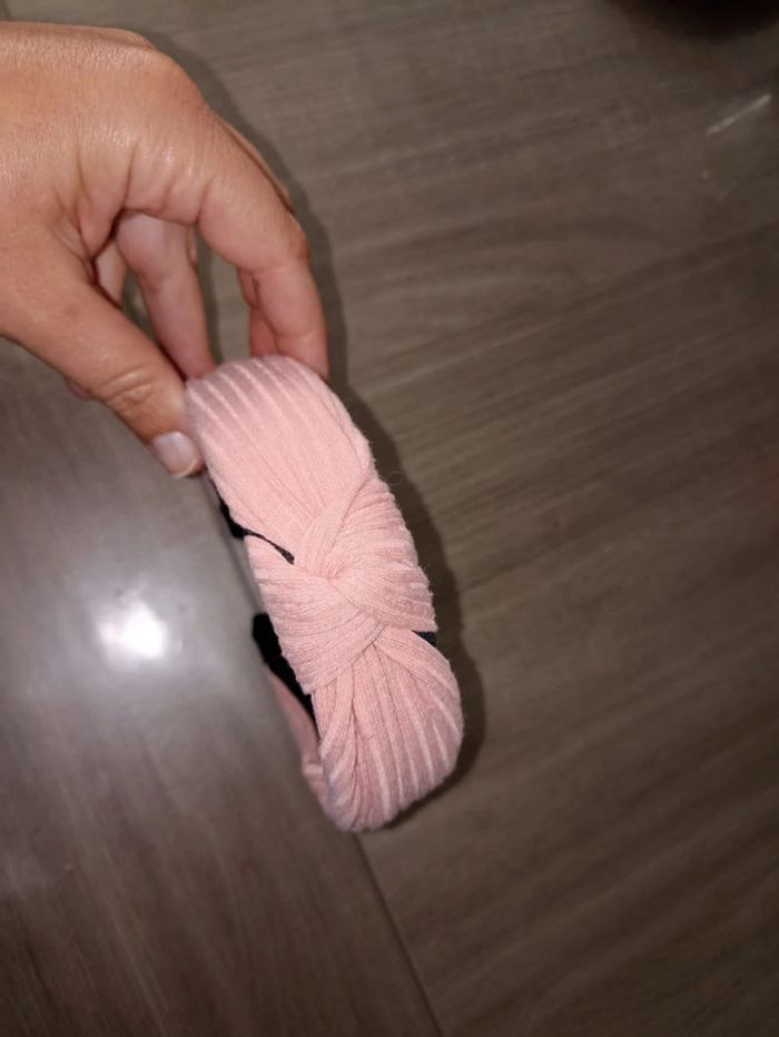 Lot accessoires pour cheveux - photo numéro 2