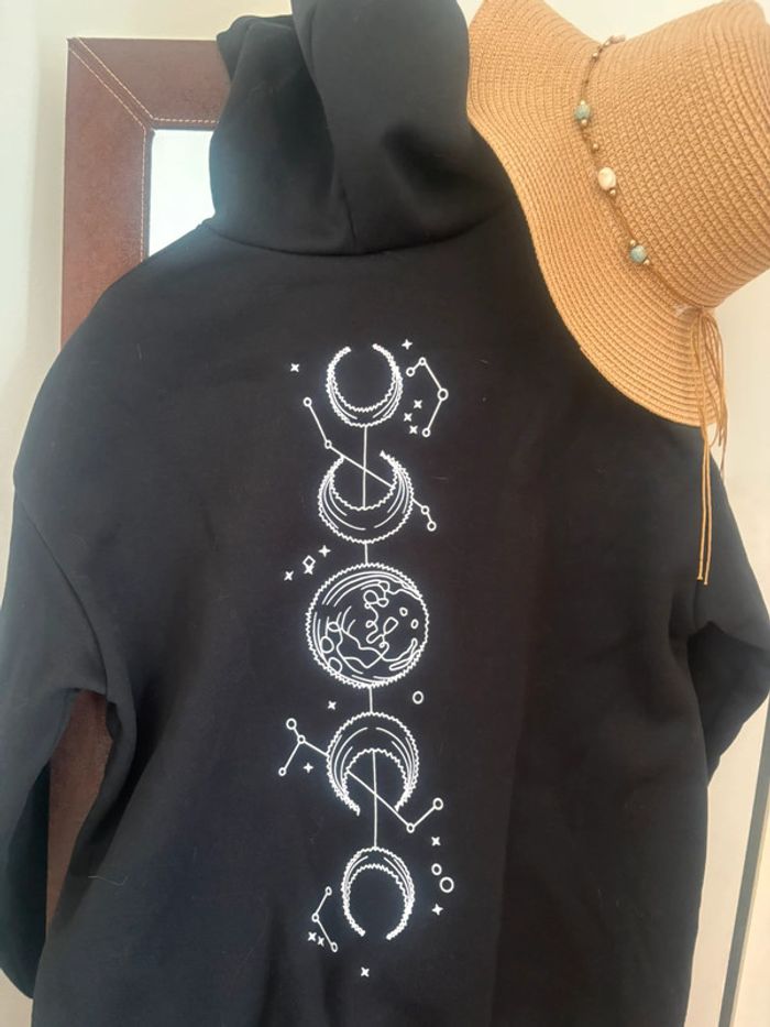 Sweat à capuche noir neuf de la marque shein - photo numéro 2