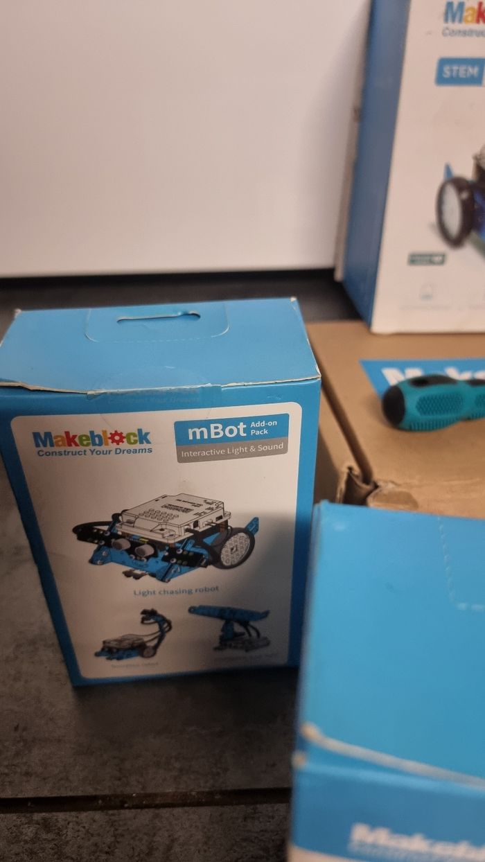 Mbot + 3 boîtes neuves - photo numéro 4