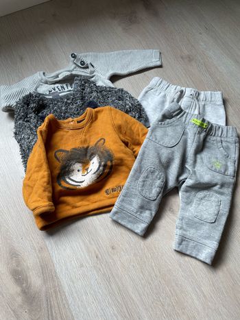 Lot pulls + pantalons - 3 mois