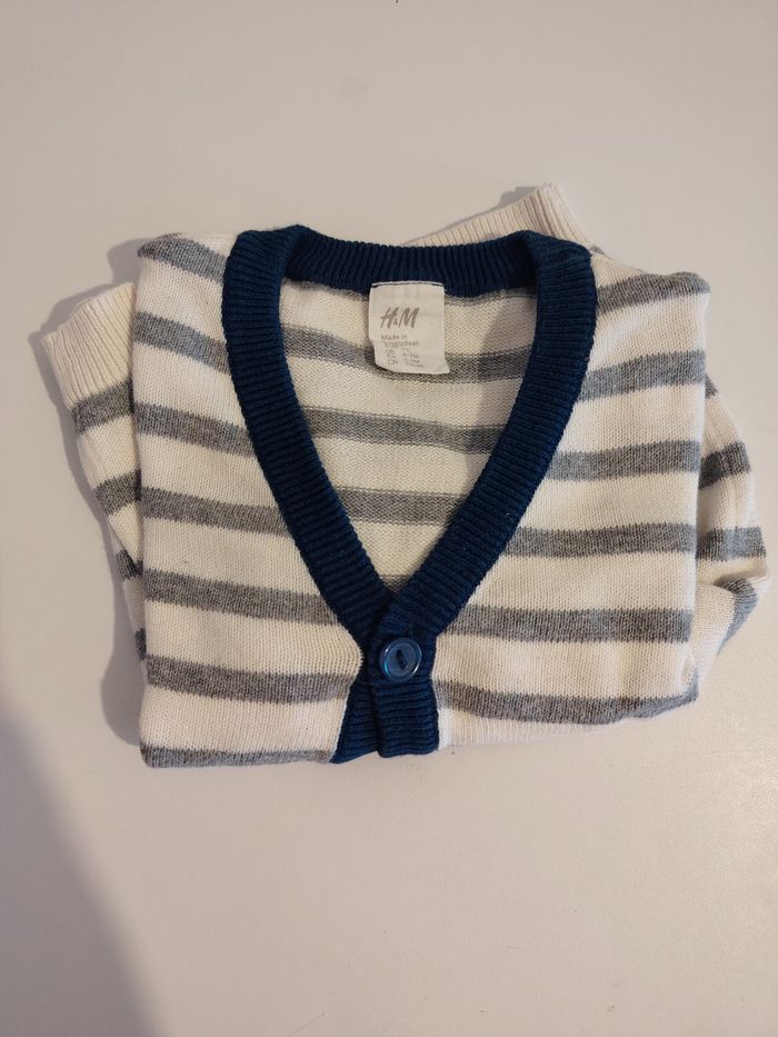 Lot de deux gilets garçon 6/9 mois H&M - photo numéro 5