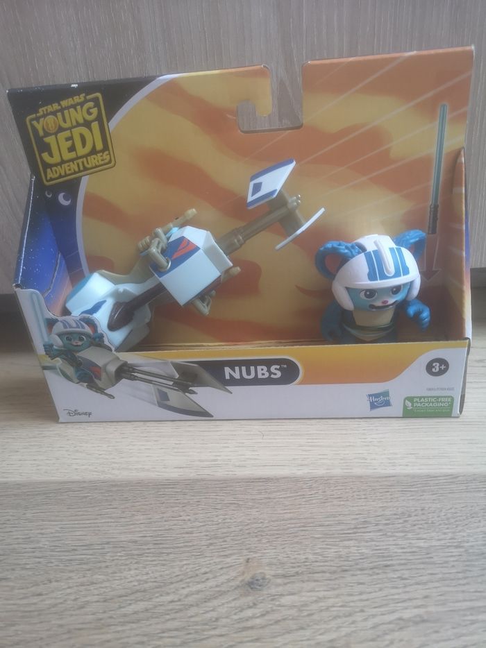 Figurine avec vaisseau young jedi star wars nubs