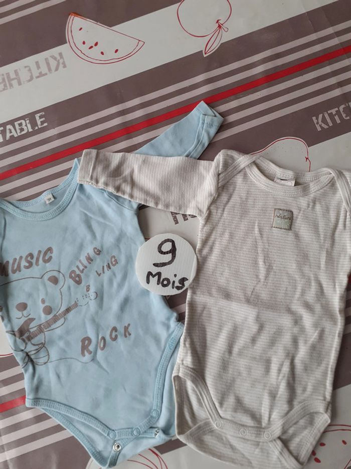 lot de 2 bodies mixtes manches longues 9 mois