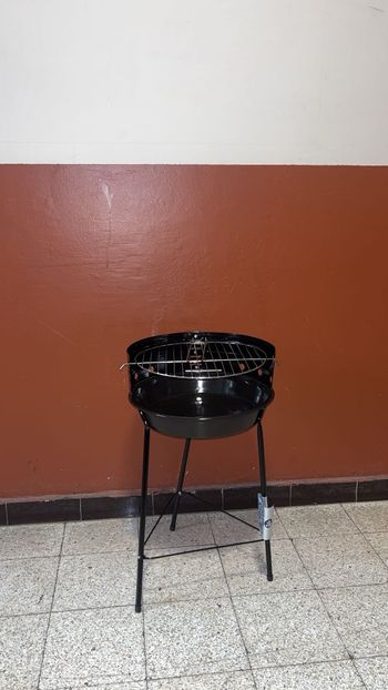 Barbeucue neuf sans étiquette