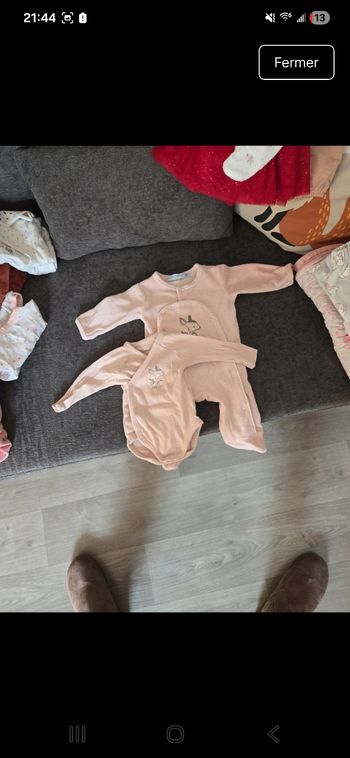 Lot pyjama et bodie 1 mois 
