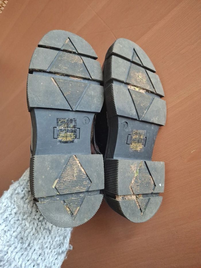 Chaussures vernies fille pointure 33 - photo numéro 3