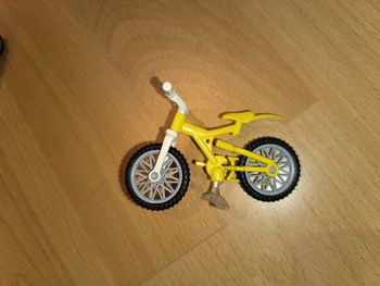 Vélo jaune adulte Playmobil