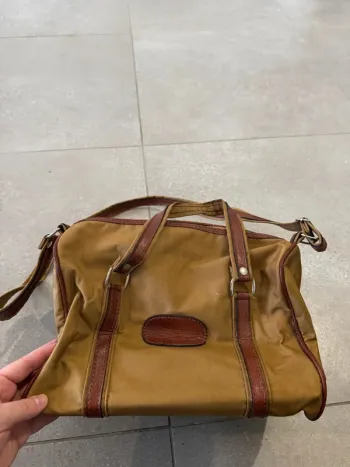 Sac à main et bandoulière marron, très bon état, 31x25cm