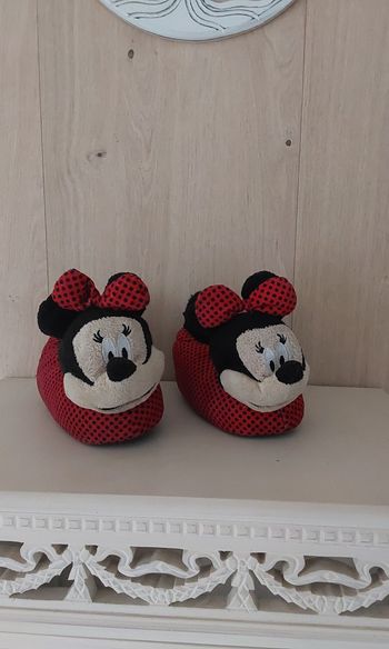 Pantoufles  chaussons Minnie Disney T 27