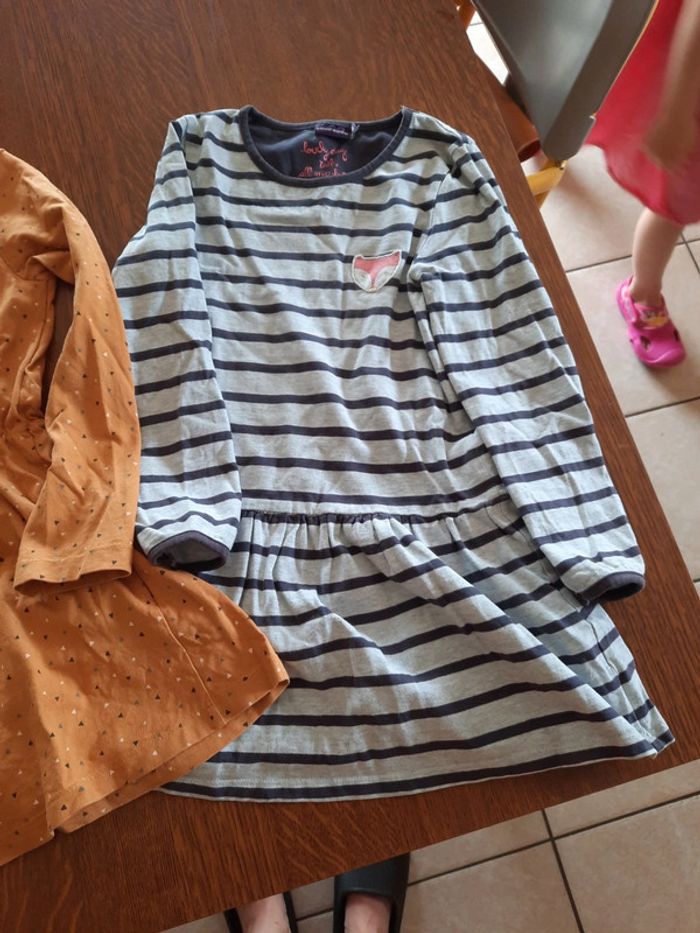 Lot 2 robes - photo numéro 2