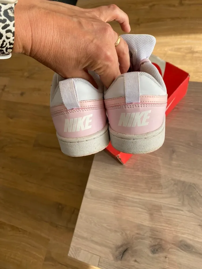👟 Nike Court Borough Low 2 SE Femme – Rose Irisé & Lacets Pailletés – Pointure 37,5 - photo numéro 5