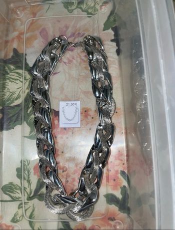 Collier Esyla