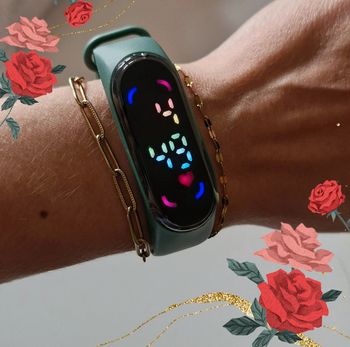 🤎 Montre électronique verte pour femme